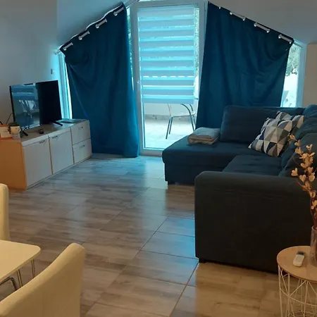 Modric Apartment *